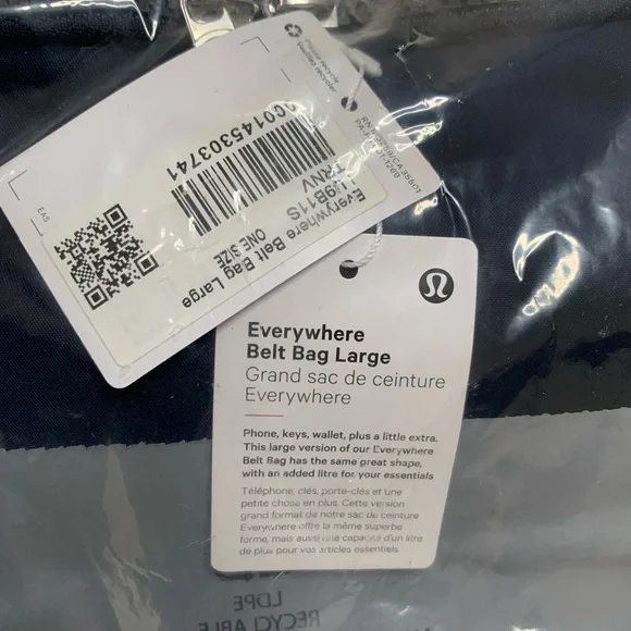 🔥1 Day Sale🔥NWT Lululemon Athletica Everywhere belt bag, (Large) 2L, True Navy - Picture 16 of 16